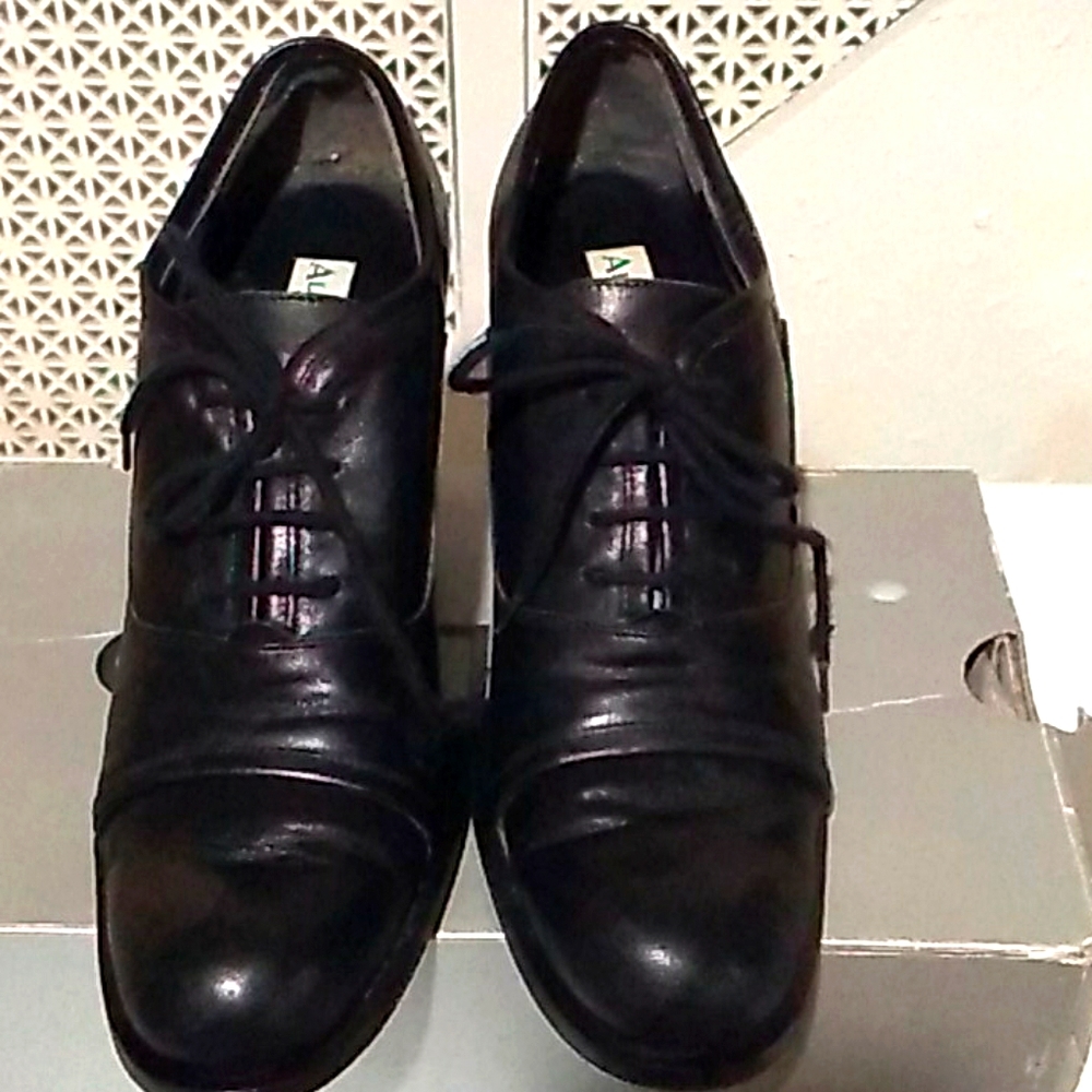 Vintage Aldo Chelini Made in Italy heeled booties